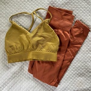 Gymshark leggings and sports bra size Medium